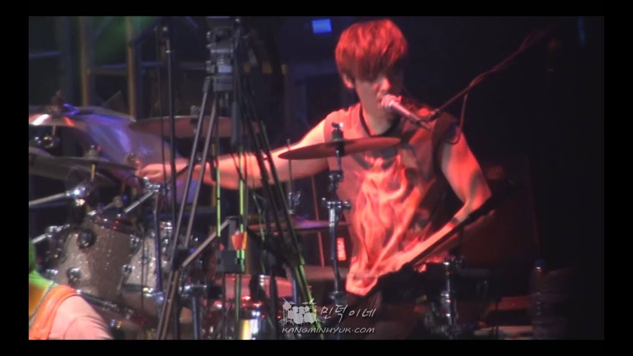 [FANCAM] Tattoo - 2013.06.29 CNBLUE 강민혁(Kang Minhyuk) Blue Moon in Beijing, image size:1280x720