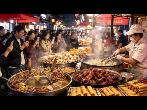 7 PM｜Guangzhou Night Snack Street｜9 Local Snacks｜Budget-friendly bites, warm night market life.