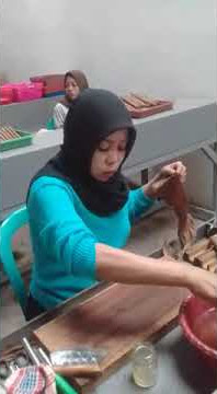 Proses pembuatan Cigar di Dwipa Nusantara Tobacco (Jember)