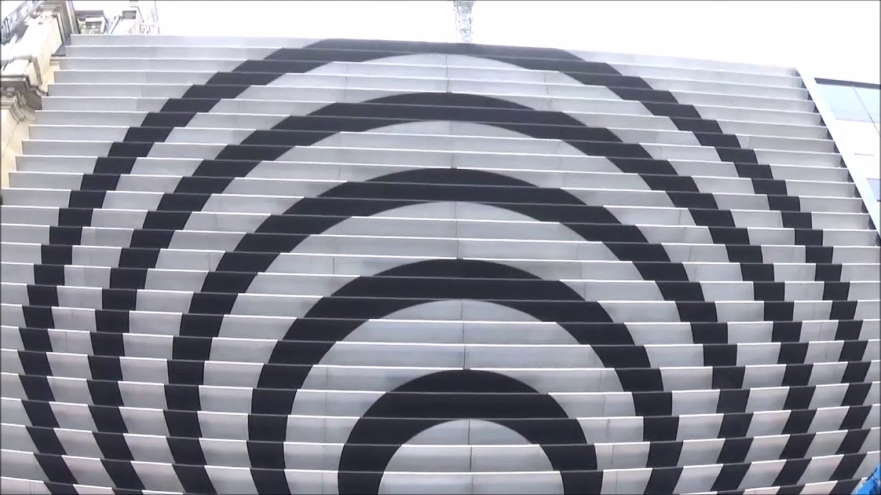 RTL quitte la rue Bayard / démontage de la facade Vasarely - octobre / novembre 2017