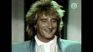 Rod Stewart - Some Guys Have All The Luck (TV Performance)