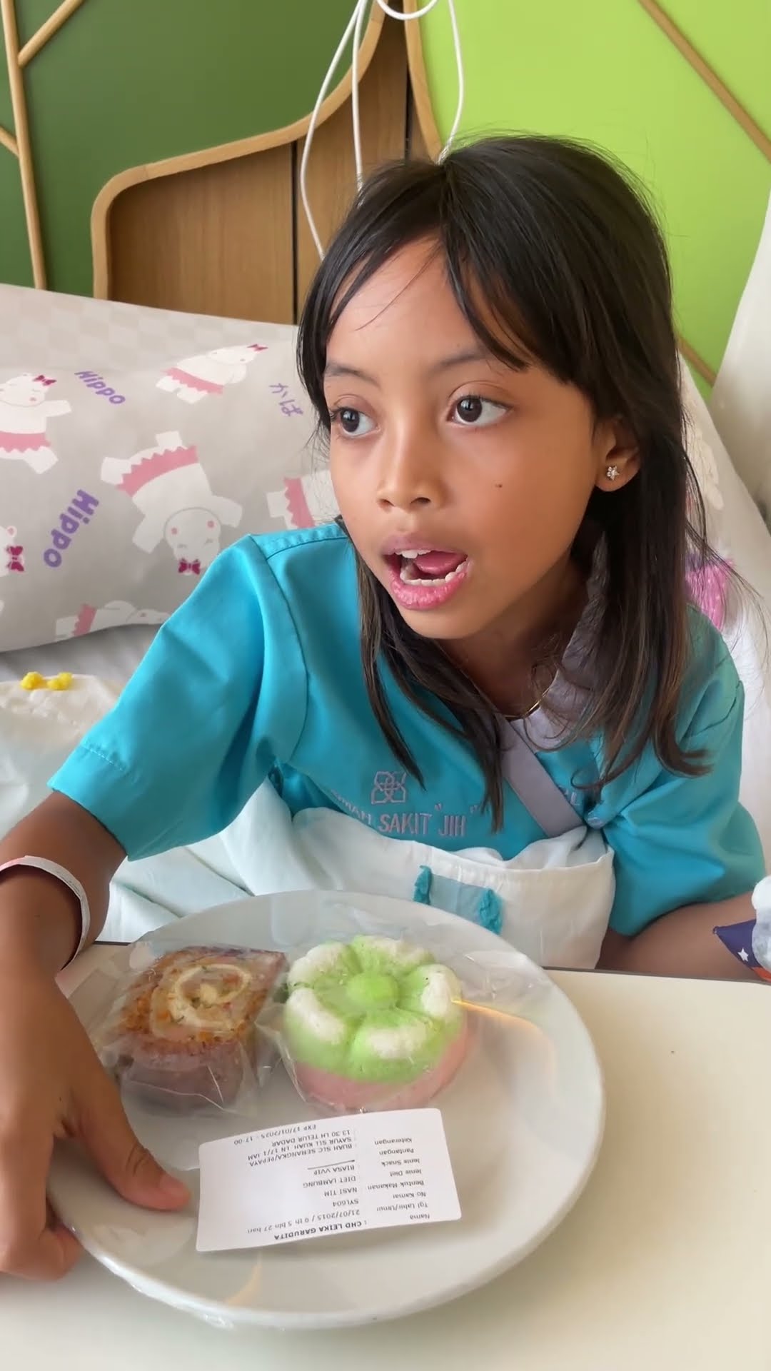 LEIKA MAKAN SNACK SEHAT, DOA IN YA GUYS BIAR LEIKA CEPAT SEMBUH #leika #shorts