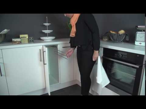 Unterschrank mit Handtuchhalter