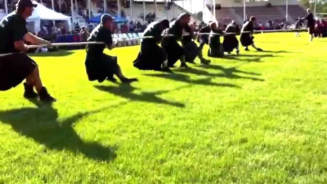 2013 Glengarry Highland Games tug of war 1st of 2 pulls North vs. South