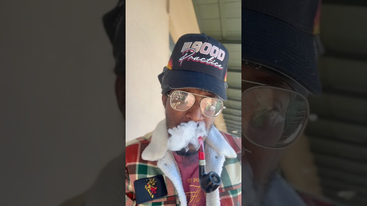 Feeling on my body taffy Pluto hit em with dat flex