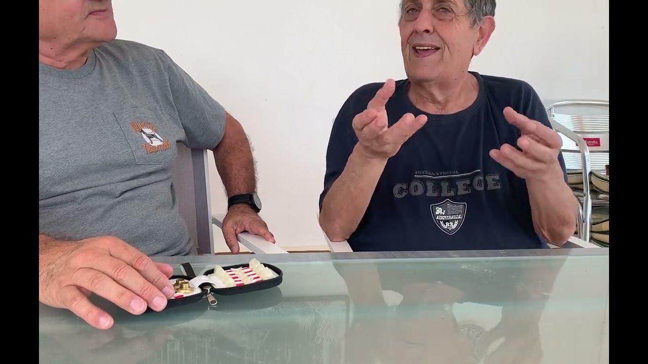 El Gallo Español y el Gallo Oriental