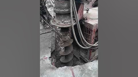 Ép cọc bê tông bằng máy neo