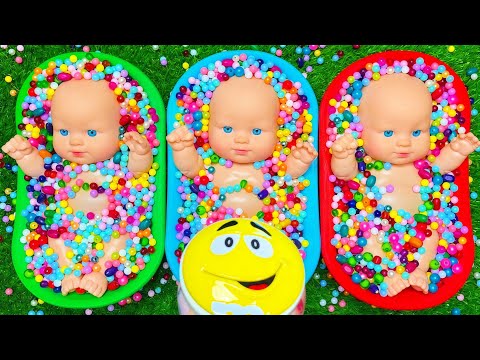 Colorful Bead Sorting with Three Baby Dolls and Bowls