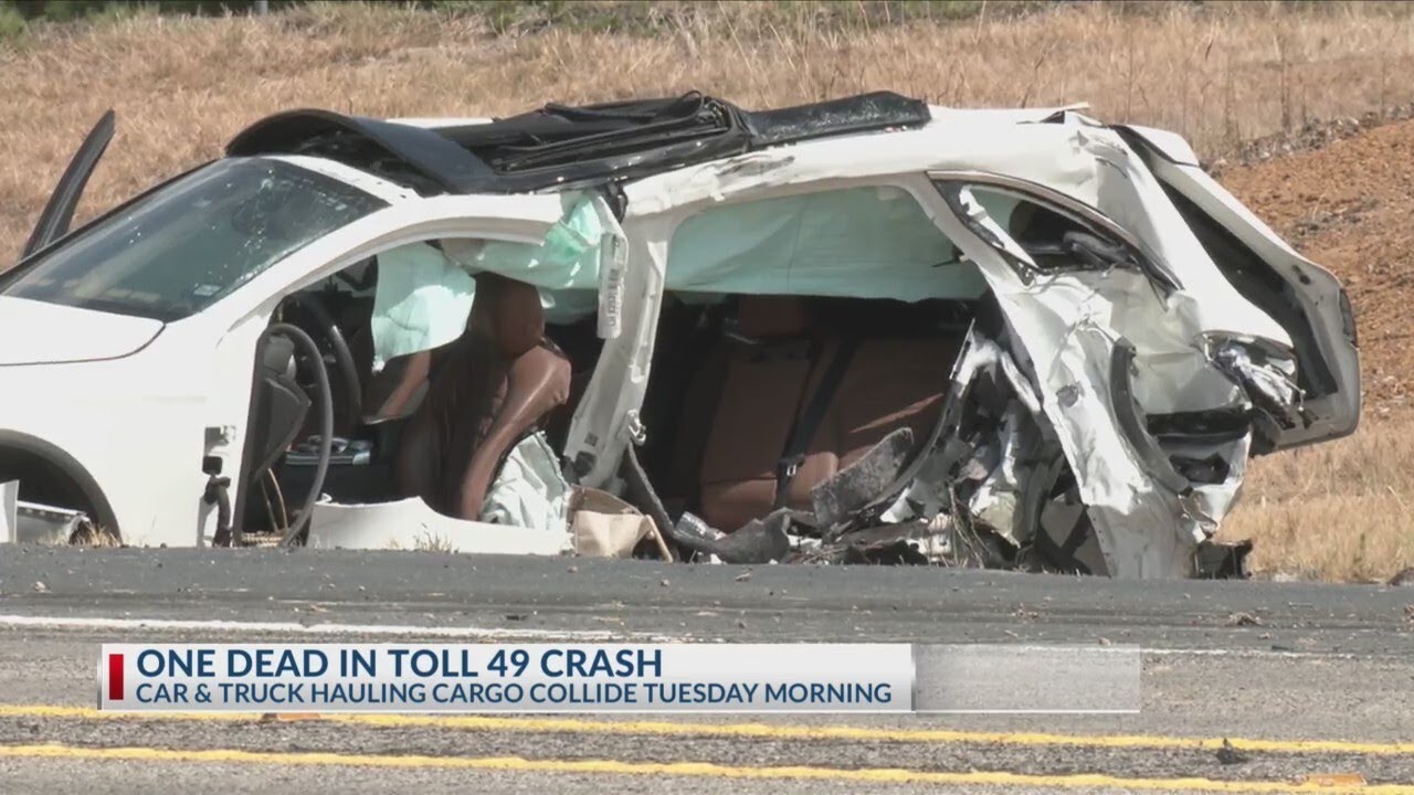 1 dead after 2-vehicle crash on Toll 49 in Smith County - YouTube