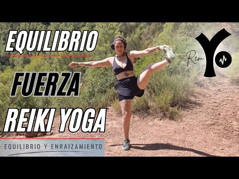 Clase de ejercicios de fuerza y equilibrio Yoga Reiki trabajamos desde el CORE