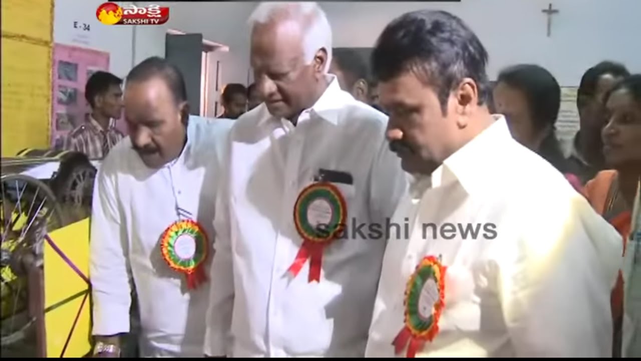 Sakshi TV - Dy CM Kadiyam Srihari Launches Telangana Golden Education Fair