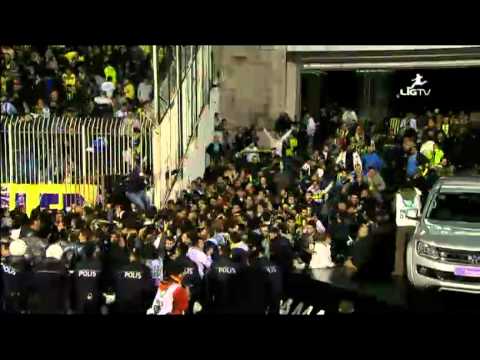 Fenerbahçe Taraftarı İnönüyü Basıyor 27.10.2011