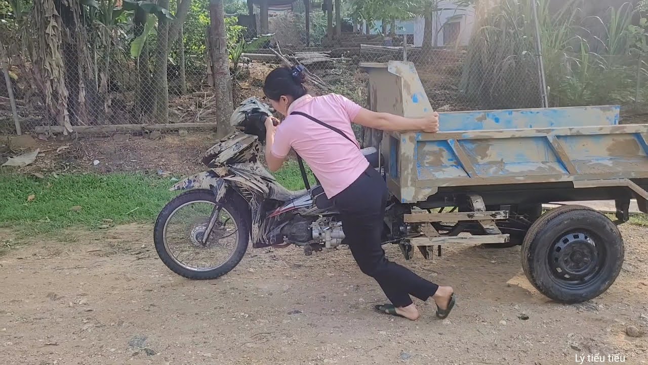 She bought the tricycle for cheap, is it still working?