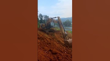 Nữ tài xế lái máy xúc #truck #chinatrucker #femaledriver #truckgirl #automobile