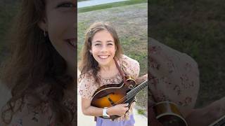 Here’s 10 year old Alaniya To sing a Larry Sparks Tune ….. “The Love Of The Mountains” ⛰️