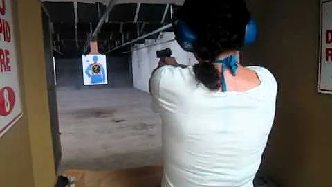 Anna Craig poppin' some caps!