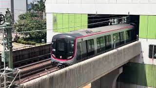 荃灣綫 Q-Train A663/A664 及 A659/A660 駛經葵芳站