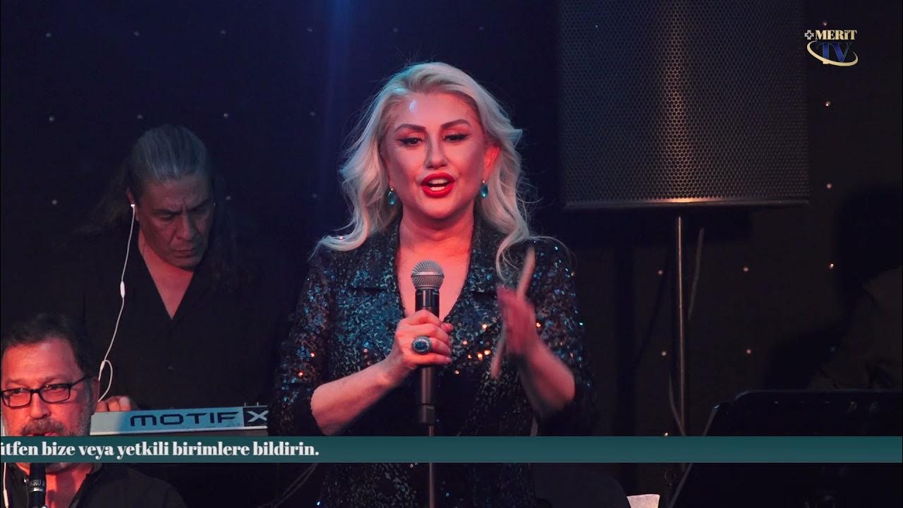 Muazzez Ersoy - Akşam Oldu Hüzünlendim Ben Yine (Canlı Performans / Live Performance) Muazzez Ersoy - Akşam Oldu Hüzünlendim Ben Yine (Canlı Performans / Live Performance)