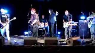 Celebrity Alice Cooper LIVE with his son's band. Wealth