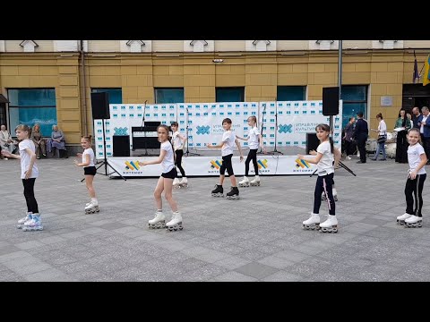 Flash mob of figure skaters of the "Virage" sport club on Ice cream festival, Zhytomyr 06/05/2021