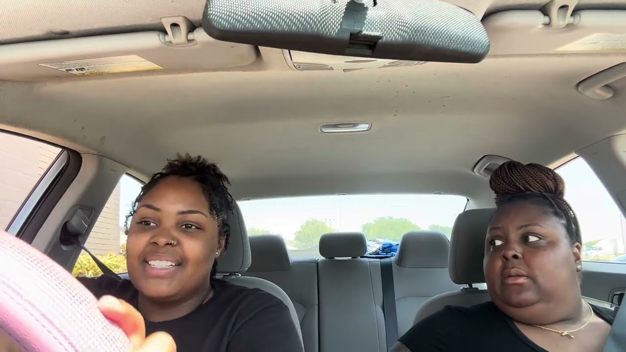 Выбрасываю мамину еду в окно, чтобы посмотреть на её реакцию! #розыгрыш #вирусный #смешной #тренд...