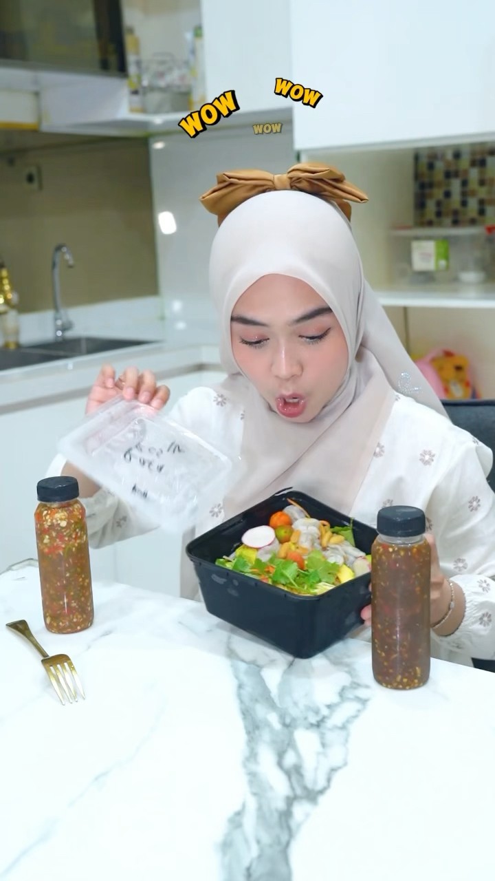 Nyobain makanan viral tiktok.. ada aja gebrakannya!! #riaricis