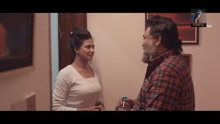 নতুন ভাড়াটিয়াকে পটানোর চেষ্টা করছে চাষী আলম | Online Offline | Natok Funny clips screenshot 2