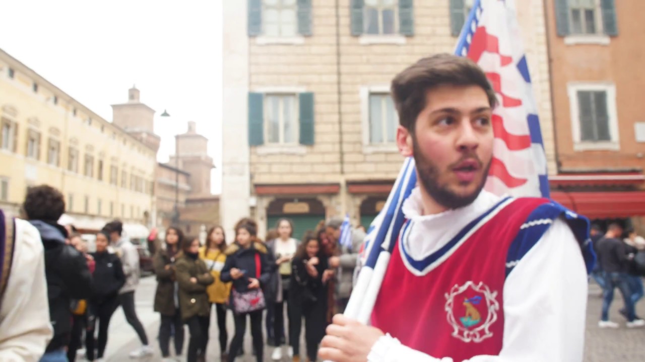 Bandiere di gioia a Ferrara