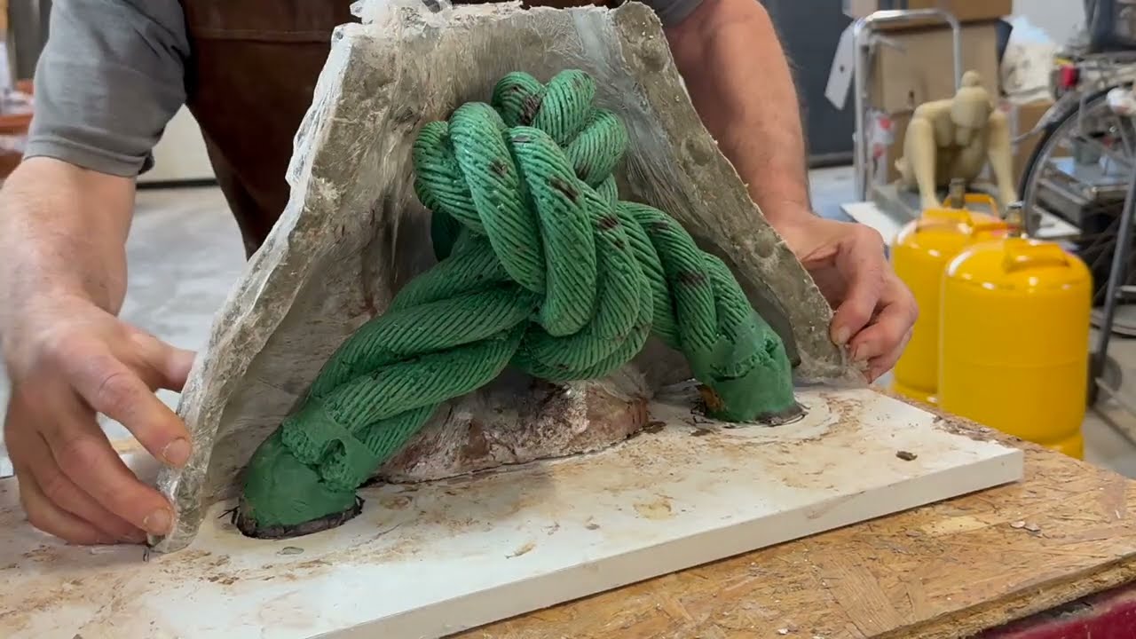 Knot mold process for glass casting