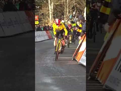 🤯 João Almeida surprend Jonas Vingegaard sur la 4e étape de Paris-Nice ! #cycling #shorts