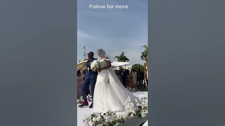 Emotional Moment as Dad Walks his Daughter Down the Aisle! #shorts#youtubeshorts #nigerianstyle