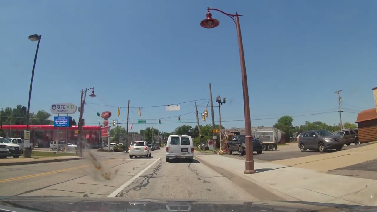 Driving through Conneaut Lake, Pennsylvania