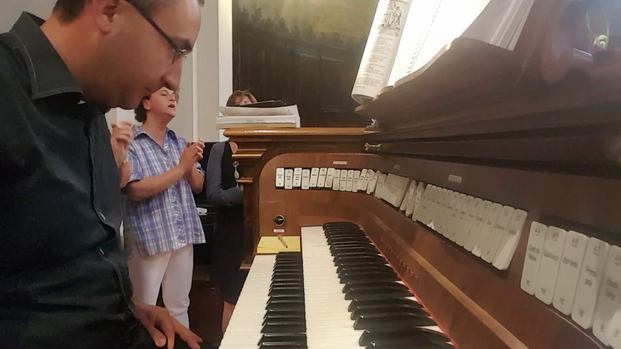 RESTA QUI CON NOI .  + IMPROVVISAZIONE  FINALE 