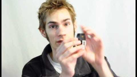 RF-602 Wireless Flash Trigger - Review and Demonstration