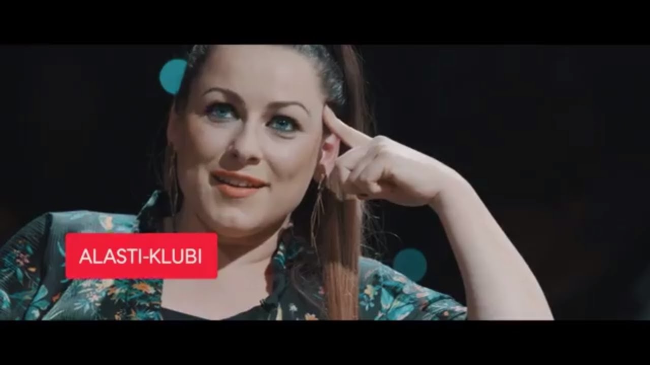 tyttö s alasti
