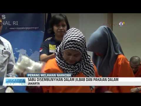 Kurir Sembunyikan Sabu Dalam Jilbab