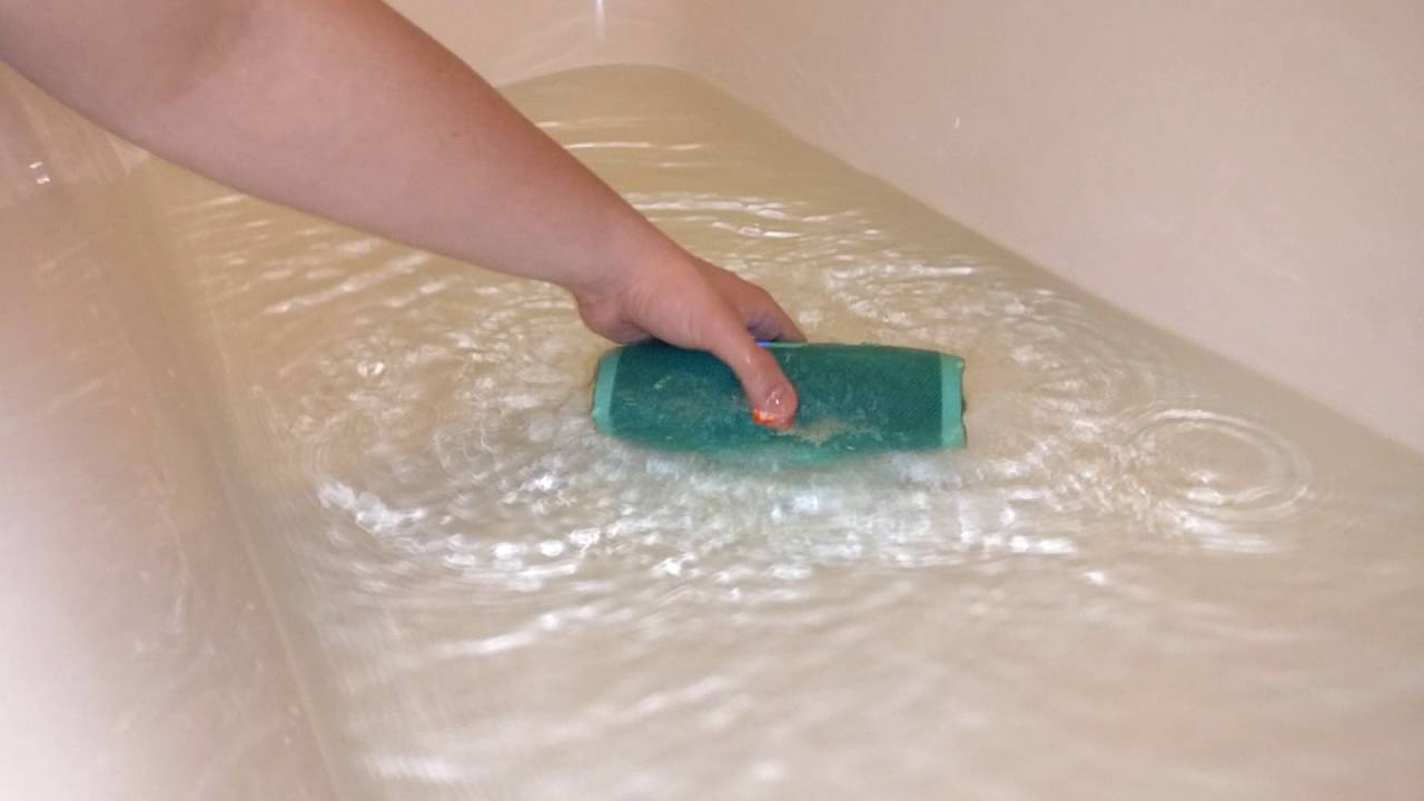 Jbl charge 3 floating/water test #5 - YouTube