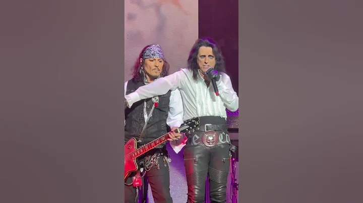 Johnny Depp & @AliceCooper  Rocking New York w/ @HollywoodVampires