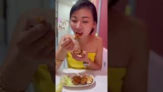 槟城最新点心串烧专店‼️里面有高富帅小哥哥看⁉️
