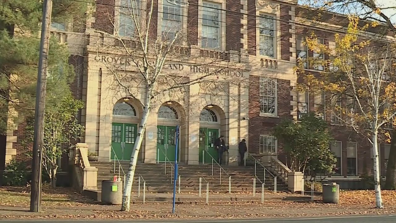 Bringing school resource officers back, PPS in early talks to return officers to schools