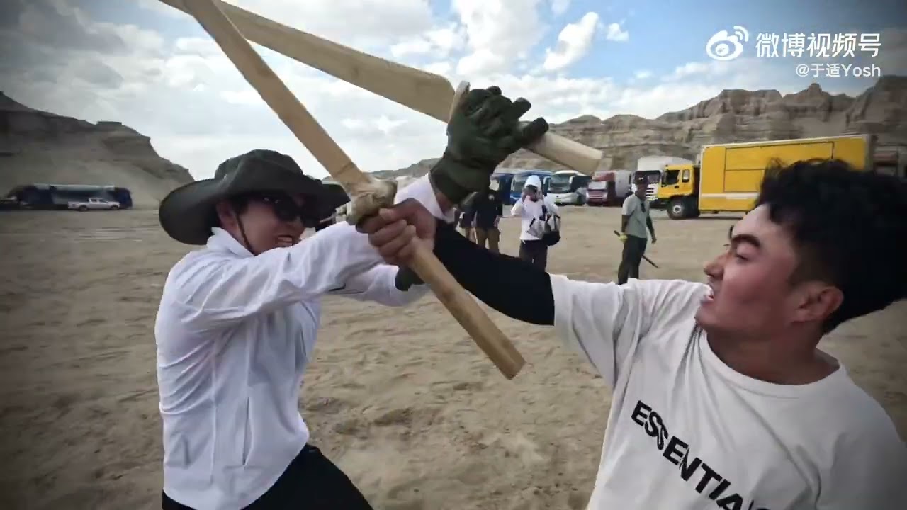 【ENG】Yu Shi reveling in swordsman mode behind the scenes of《镖人 Blades of the Guardians》