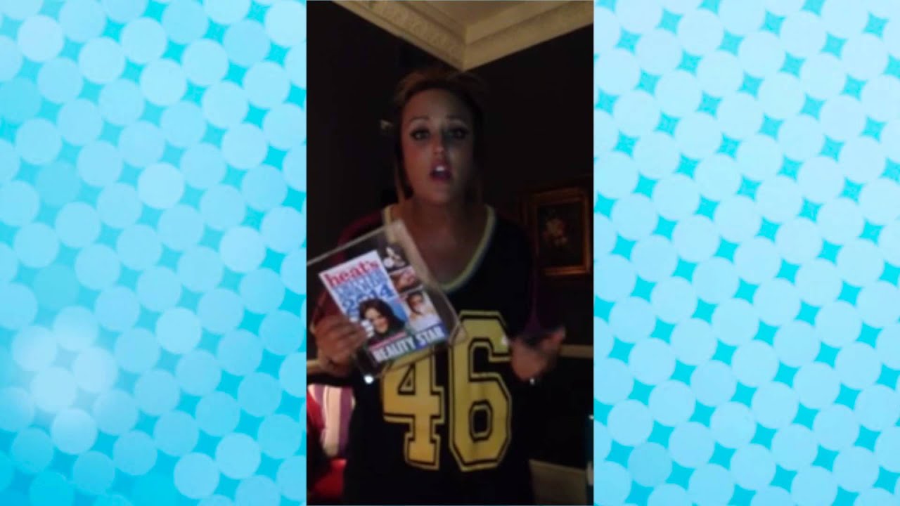 Charlotte Crosby wins The Best Reality Star Award in heat's twitter