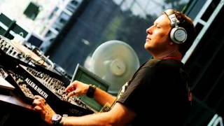 Umek Live @ Seven Zaragoza Spain (08.04.2005)