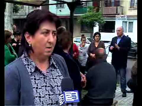 „ერთიანი ნაციონალური მოძრაობის\" წევრებმა ლერმონტოვის ქუჩაზე მცხოვრებლებს საარჩევნო პროგრამა გააცნეს