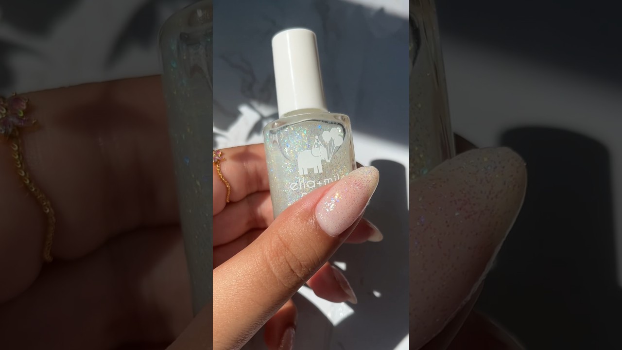 🐶 vegan polish | add some classy shine to your nails to start the week 💅🏻🤍