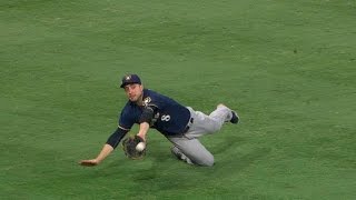 MIL@SD: Braun lays out to make a great diving snag