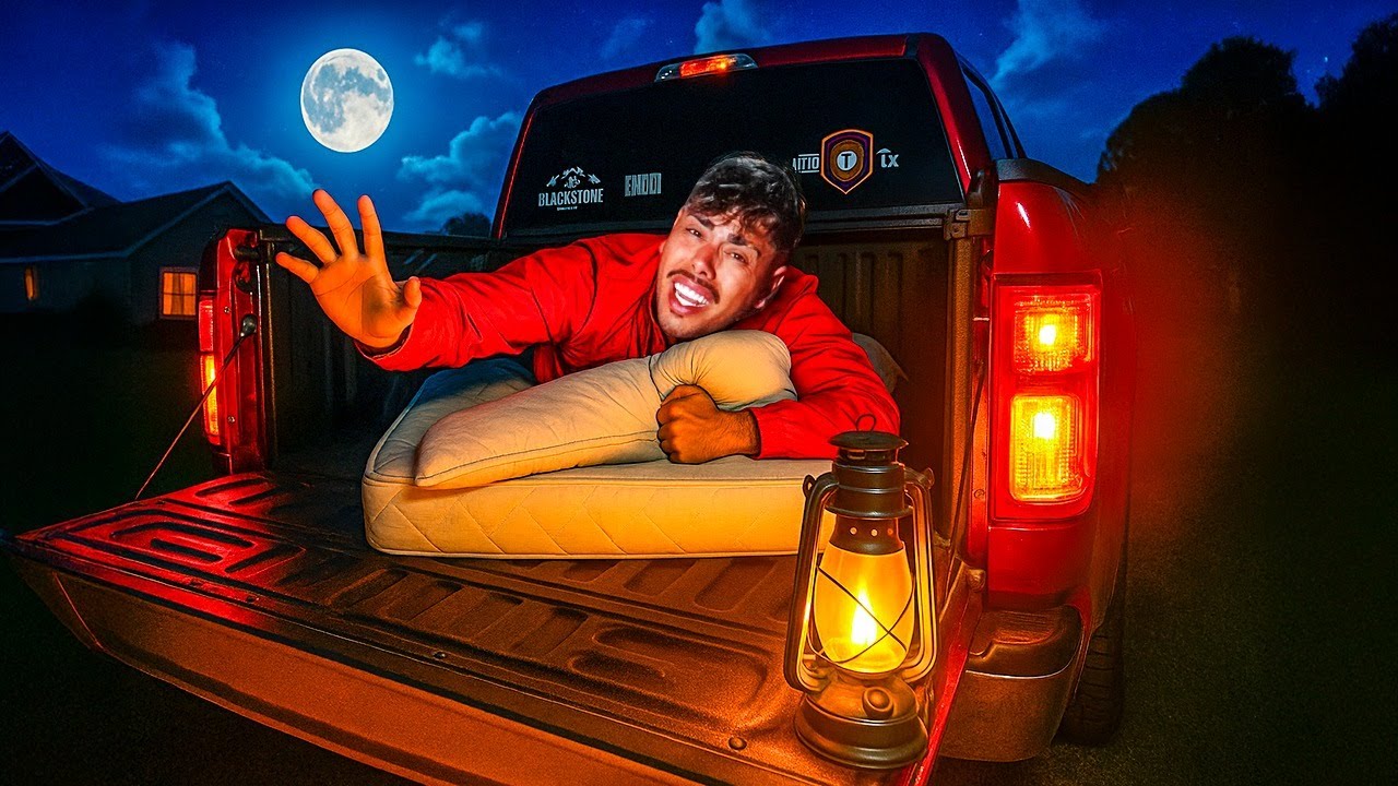 DORMI NA CAÇAMBA DA CAMIONETE * e vi a Dani e o Renan Fugindo * 