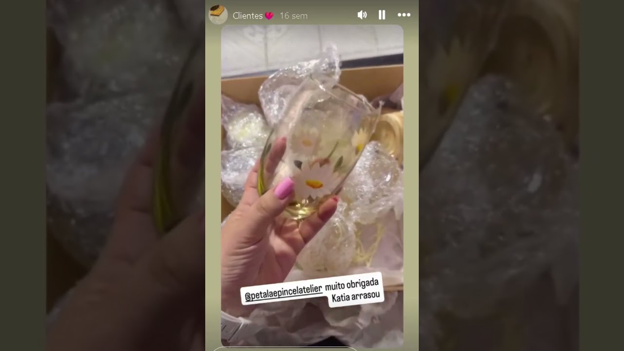 Depoimento de cliente sobre as taças pintadas à mão