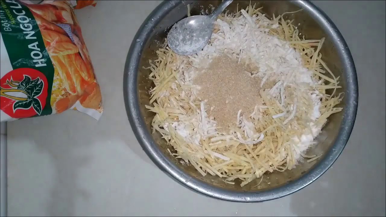 Cách làm bánh rán khoai lang ngon tuyệt! - YouTube