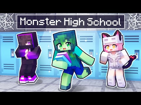 My FIRST Day at MONSTER High School in Minecraft!